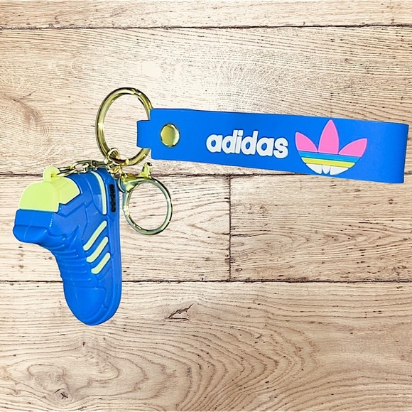 🆕 Adidas Blue and White Shoe Keychain - Picture 2 of 10